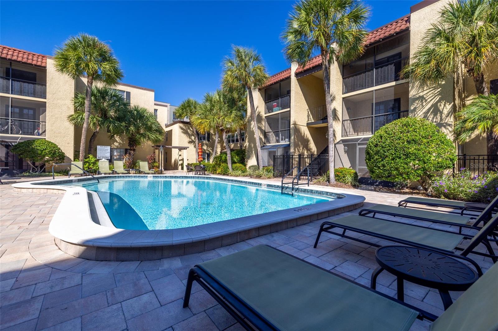 106 ALAMEDA CT #240, TAMPA, FL, 33609