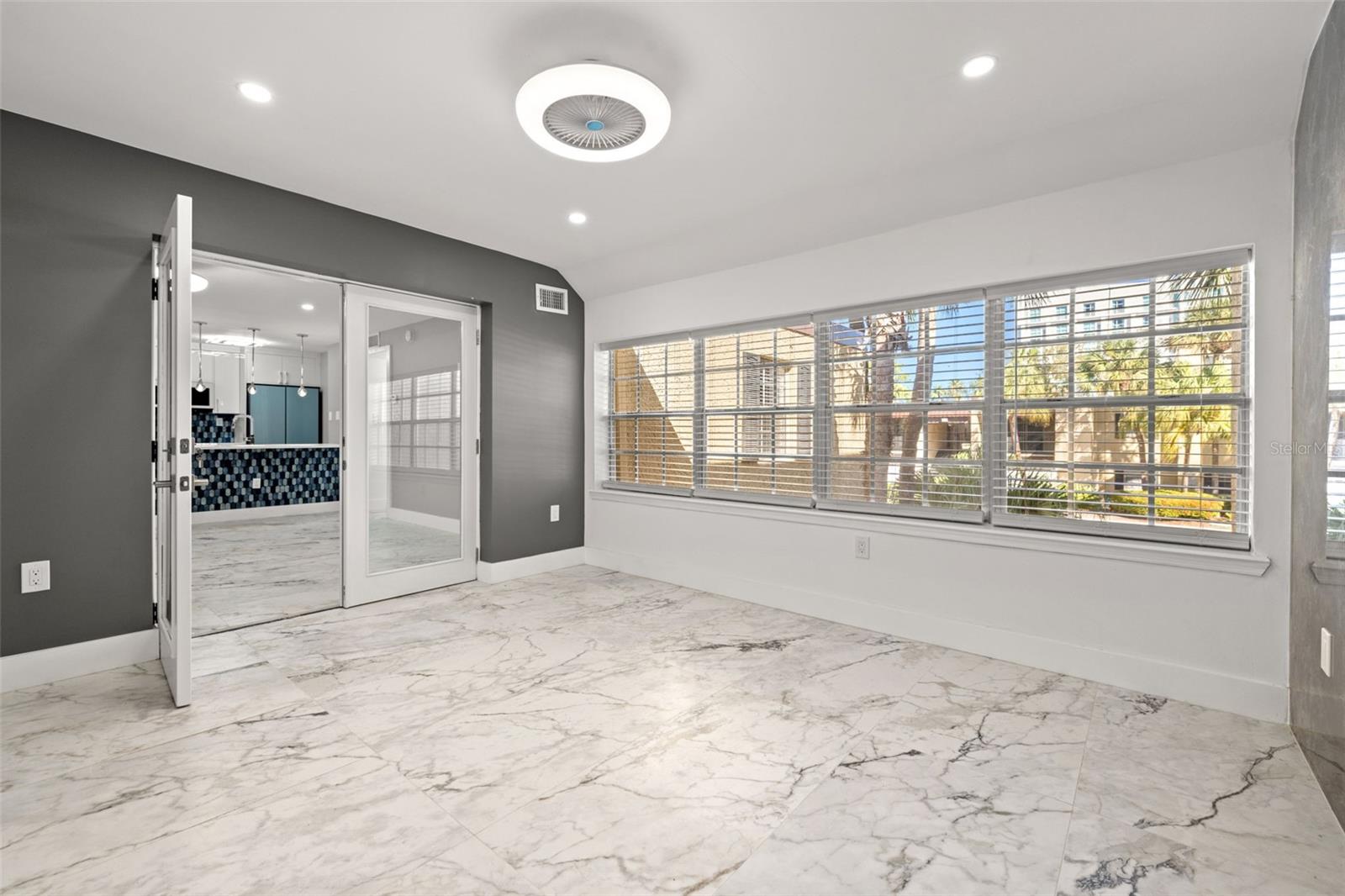 106 ALAMEDA CT #240, TAMPA, FL, 33609