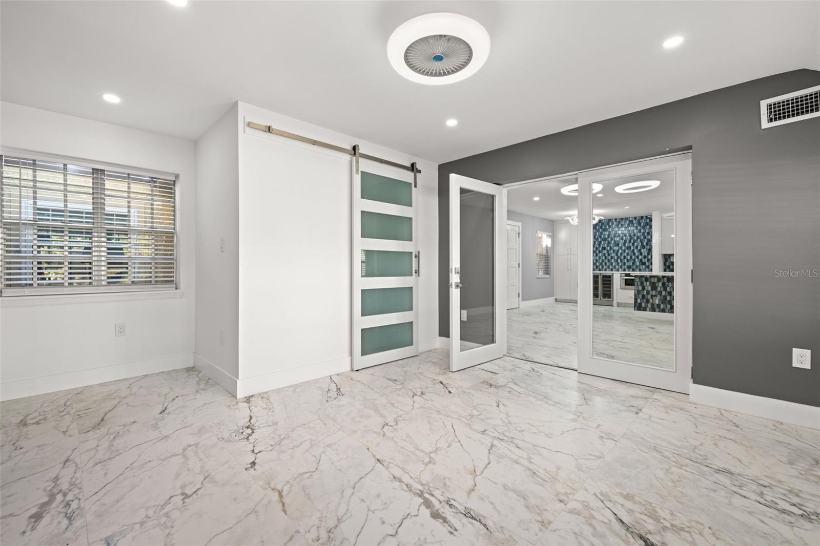 106 ALAMEDA CT #240, TAMPA, FL, 33609
