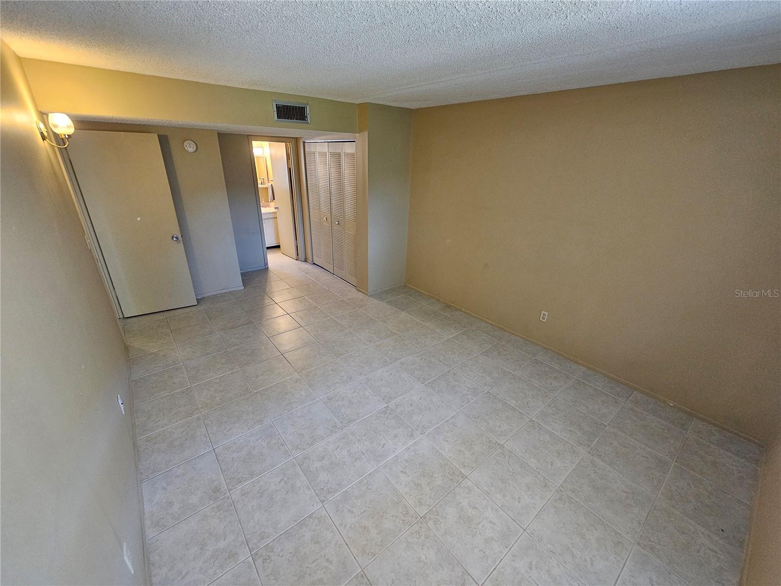 1100 E CAROLINE ST #123, TAVARES, FL, 32778