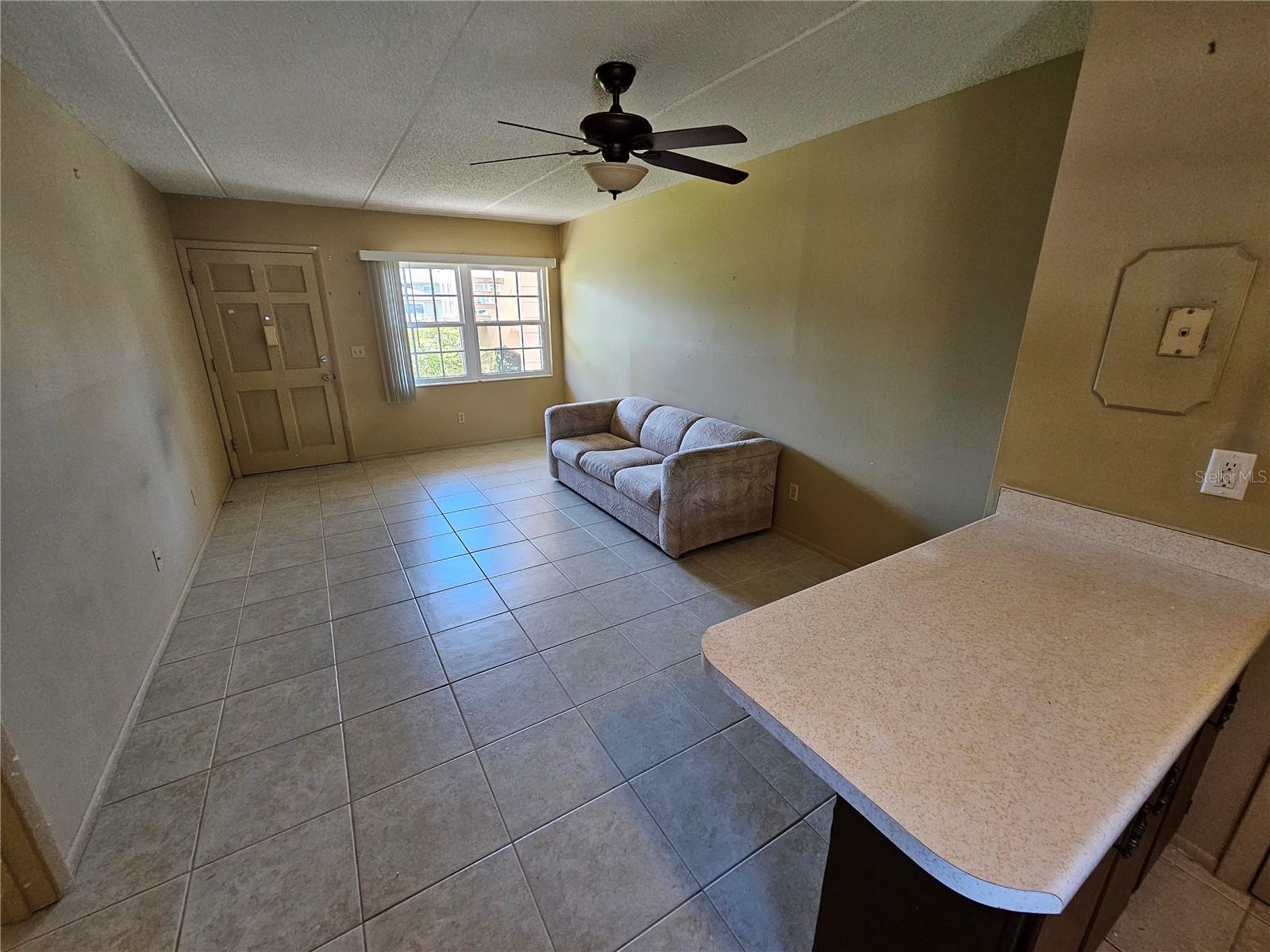 1100 E CAROLINE ST #123, TAVARES, FL, 32778