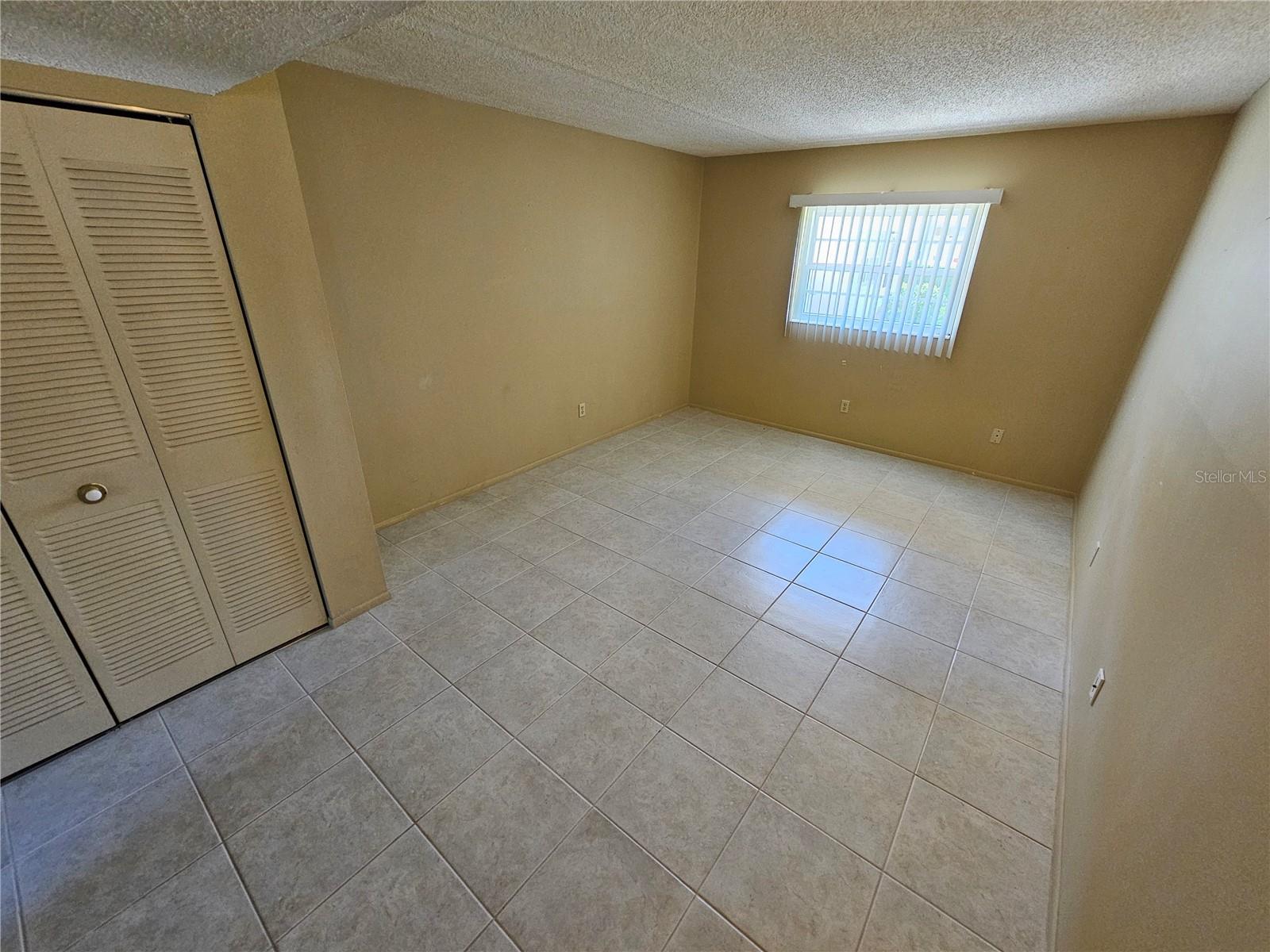 1100 E CAROLINE ST #123, TAVARES, FL, 32778