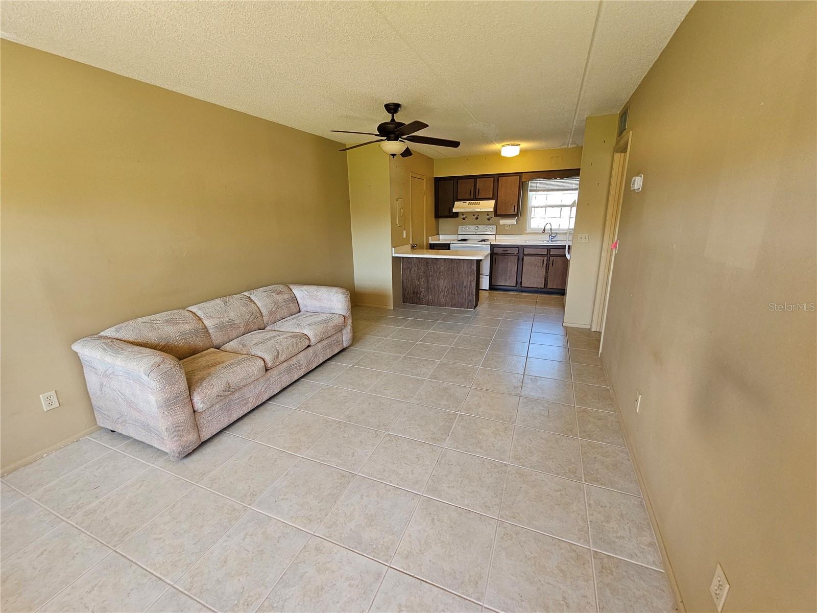 1100 E CAROLINE ST #123, TAVARES, FL, 32778