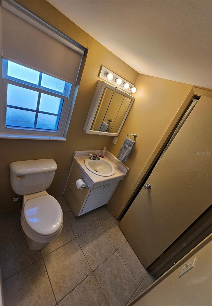 1100 E CAROLINE ST #123, TAVARES, FL, 32778