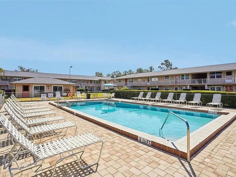 1100 E CAROLINE ST #123, TAVARES, FL, 32778
