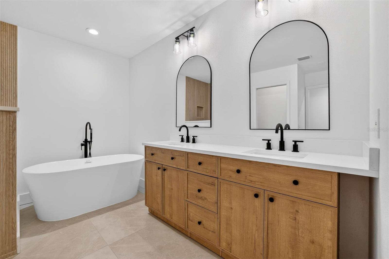 9314 FAIRWAY LAKES CT, TAMPA, FL, 33647