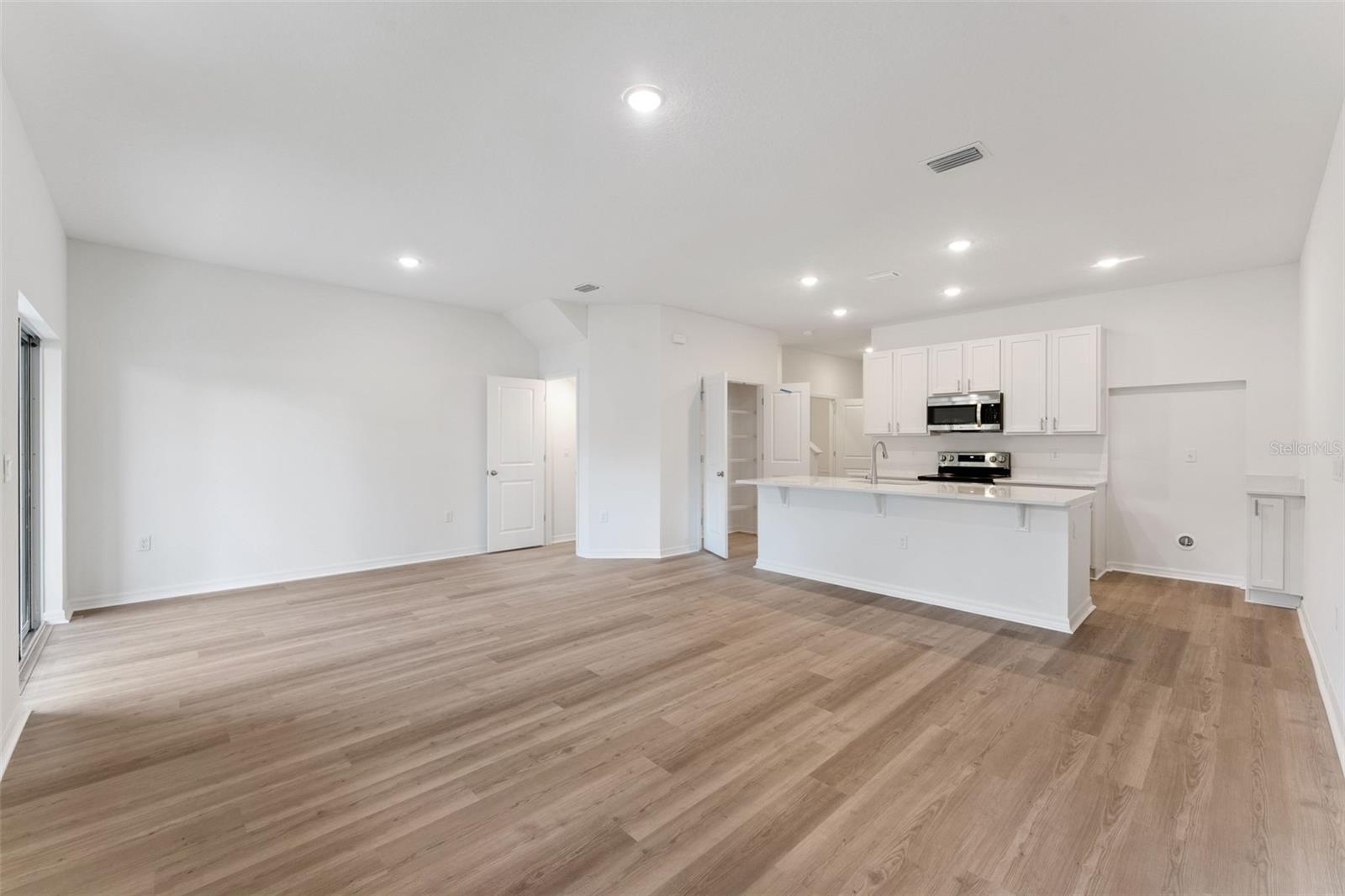 654 CEDAR ELM CT, EUSTIS, FL, 32726