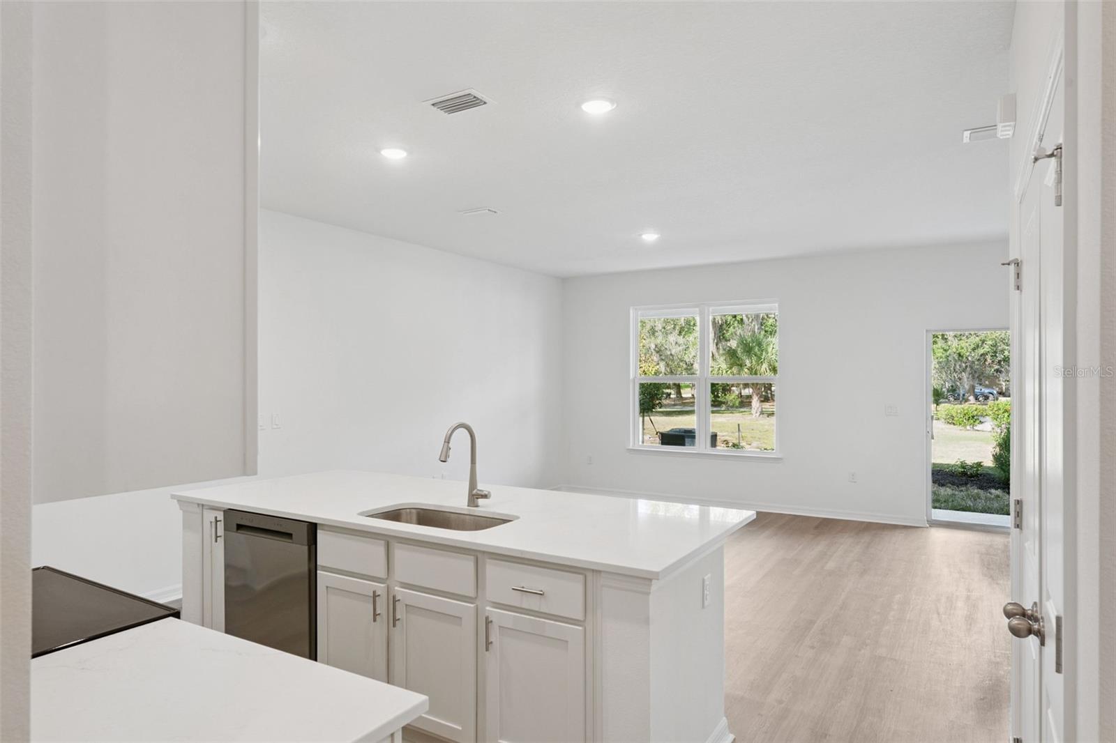 654 CEDAR ELM CT, EUSTIS, FL, 32726