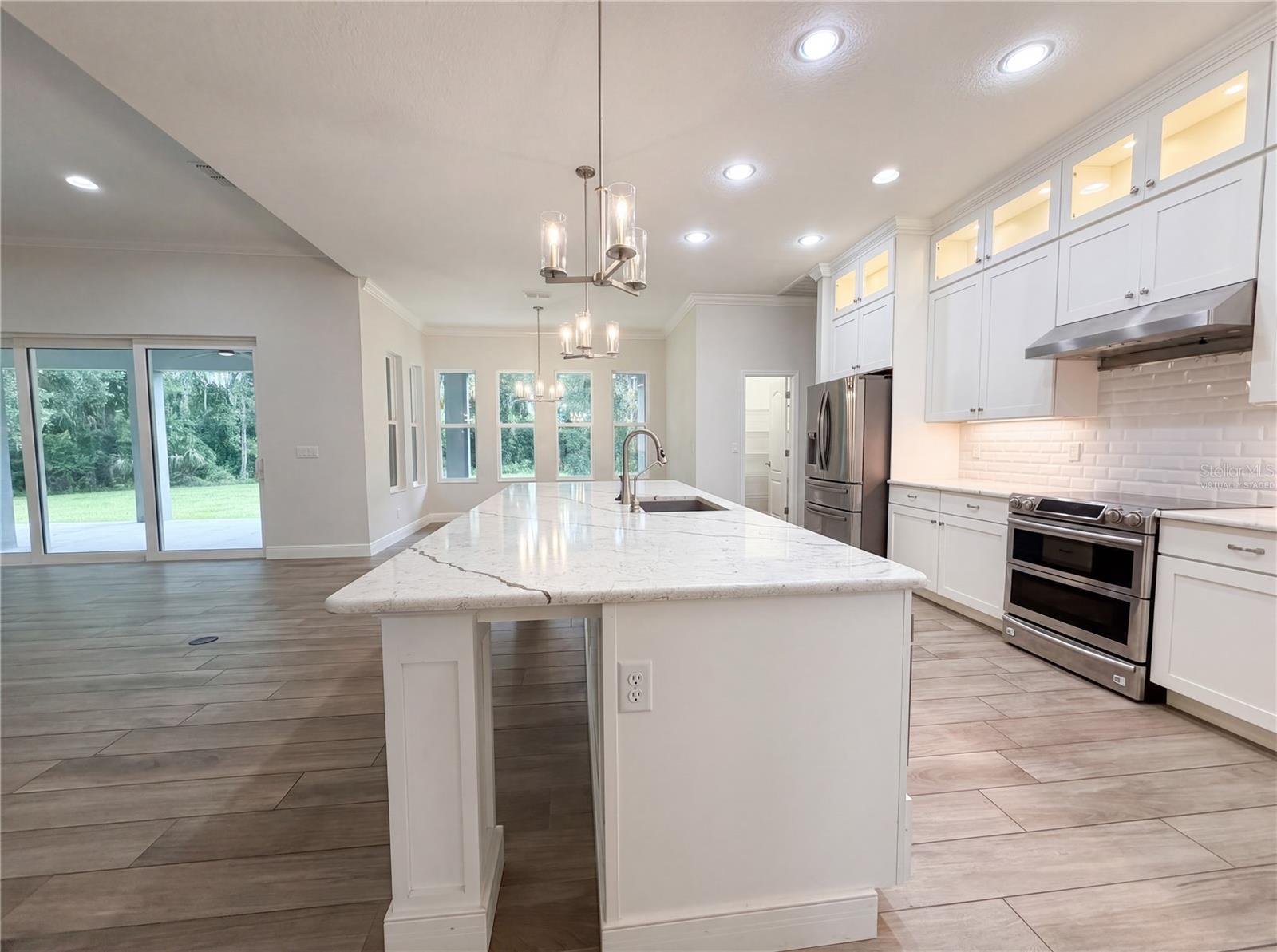 401 RIVER BED CT, WIMAUMA, FL, 33598