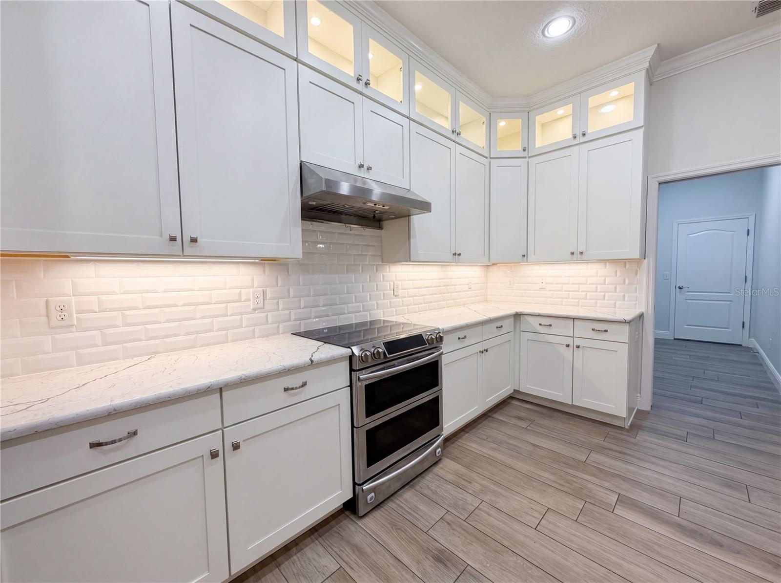 401 RIVER BED CT, WIMAUMA, FL, 33598