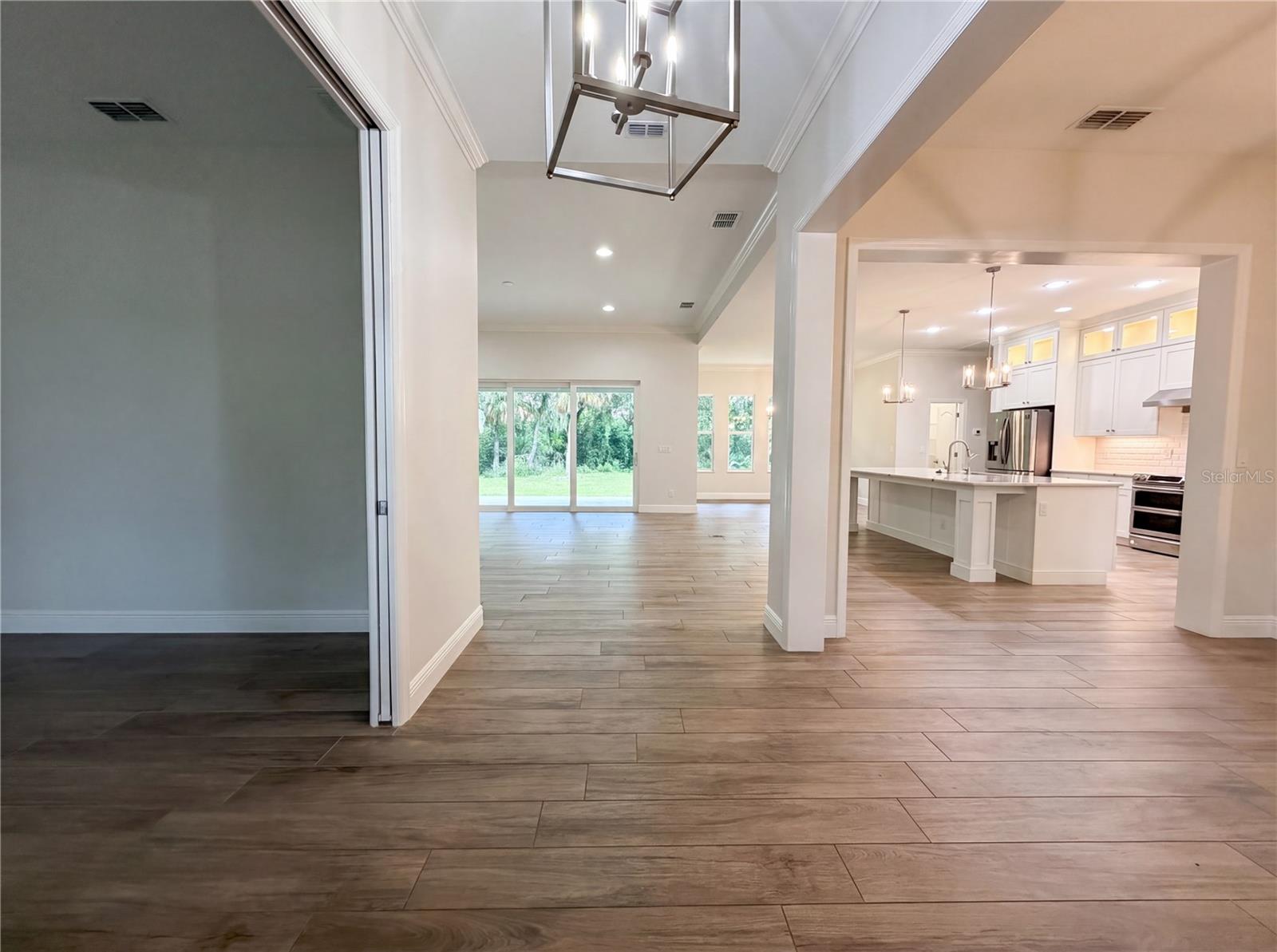 401 RIVER BED CT, WIMAUMA, FL, 33598