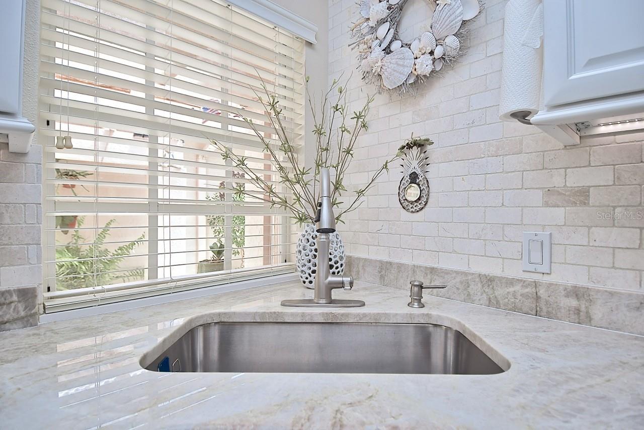 3890 LYNDHURST CT, SARASOTA, FL, 34235