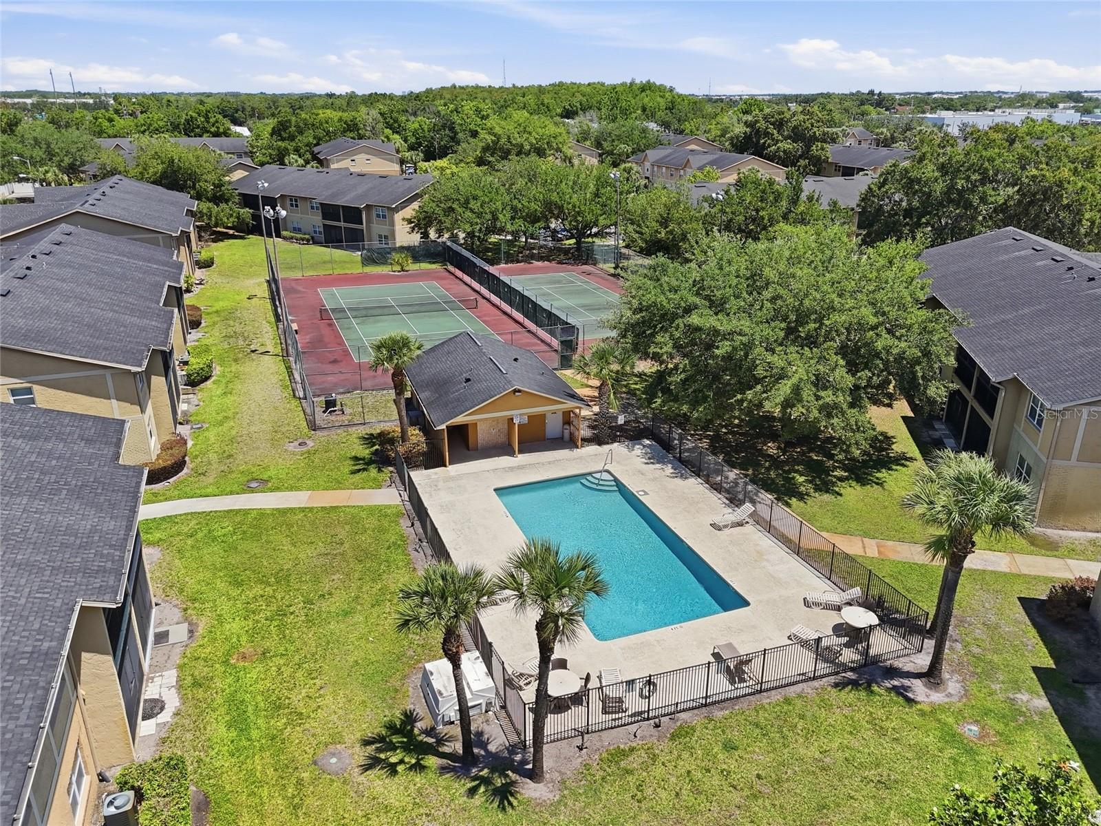 2416 BARLEY CLUB CT #1, ORLANDO, FL, 32837