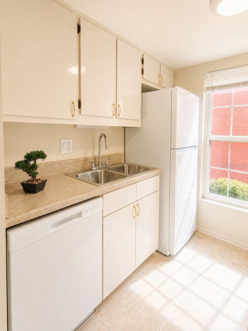 1044 82ND TER N #1044C, ST PETERSBURG, FL, 33702