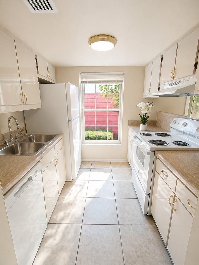 1044 82ND TER N #1044C, ST PETERSBURG, FL, 33702