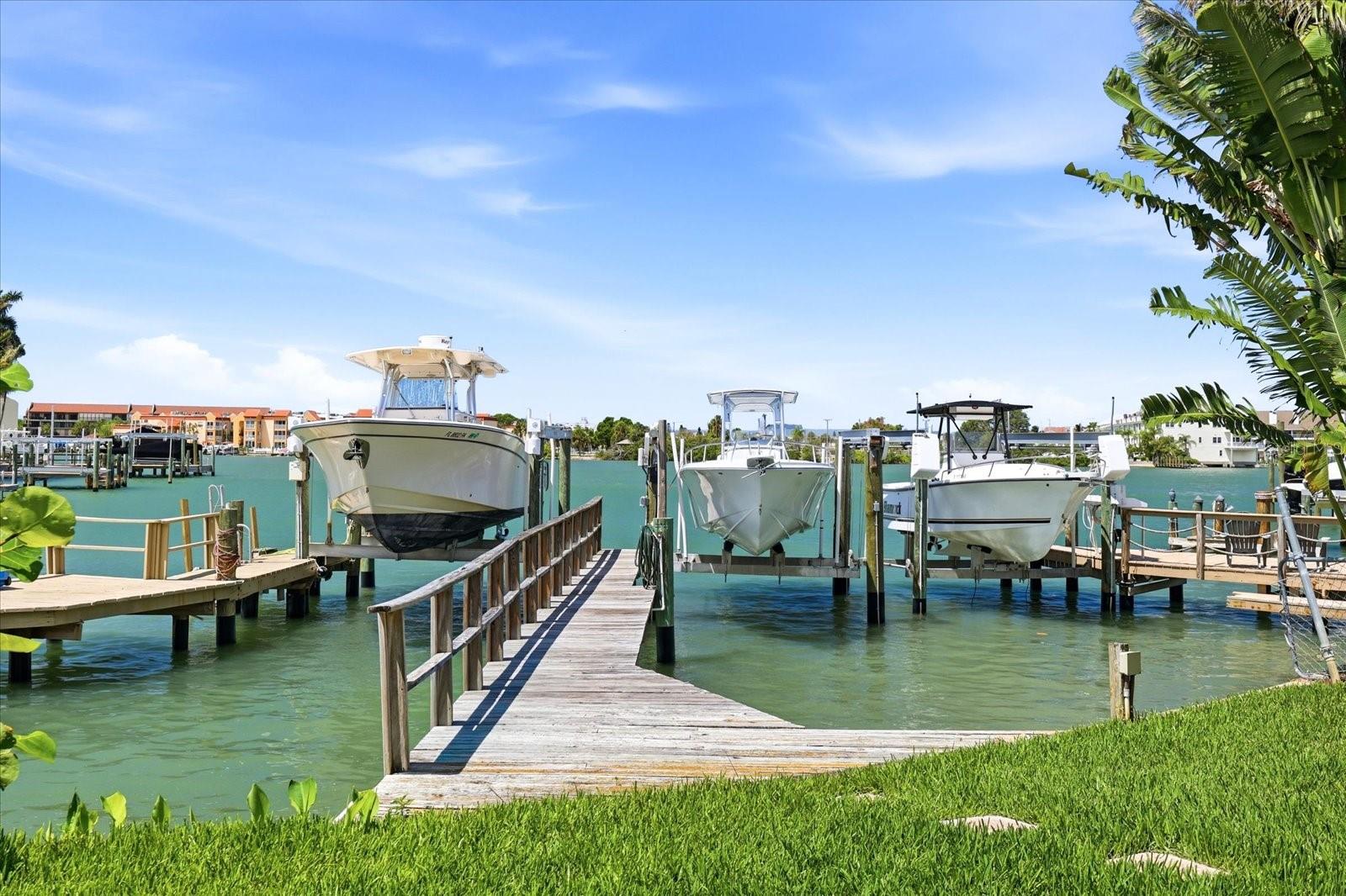 8008 13TH AVE S, ST PETERSBURG, FL, 33707