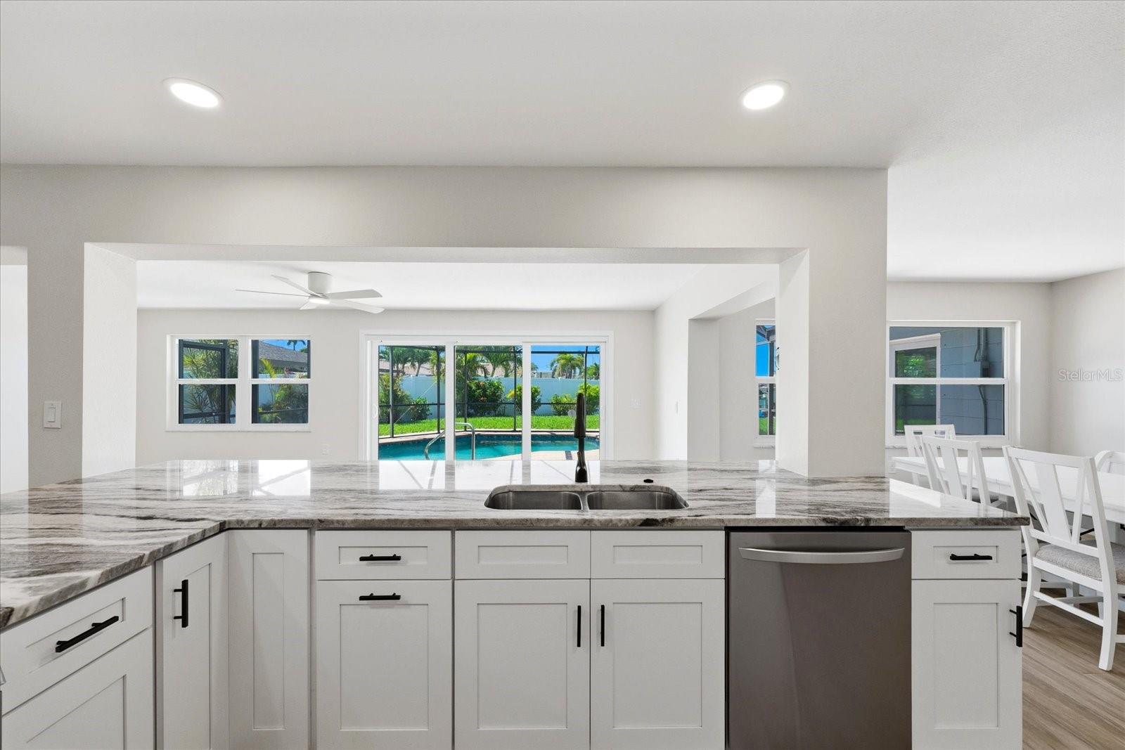 8008 13TH AVE S, ST PETERSBURG, FL, 33707