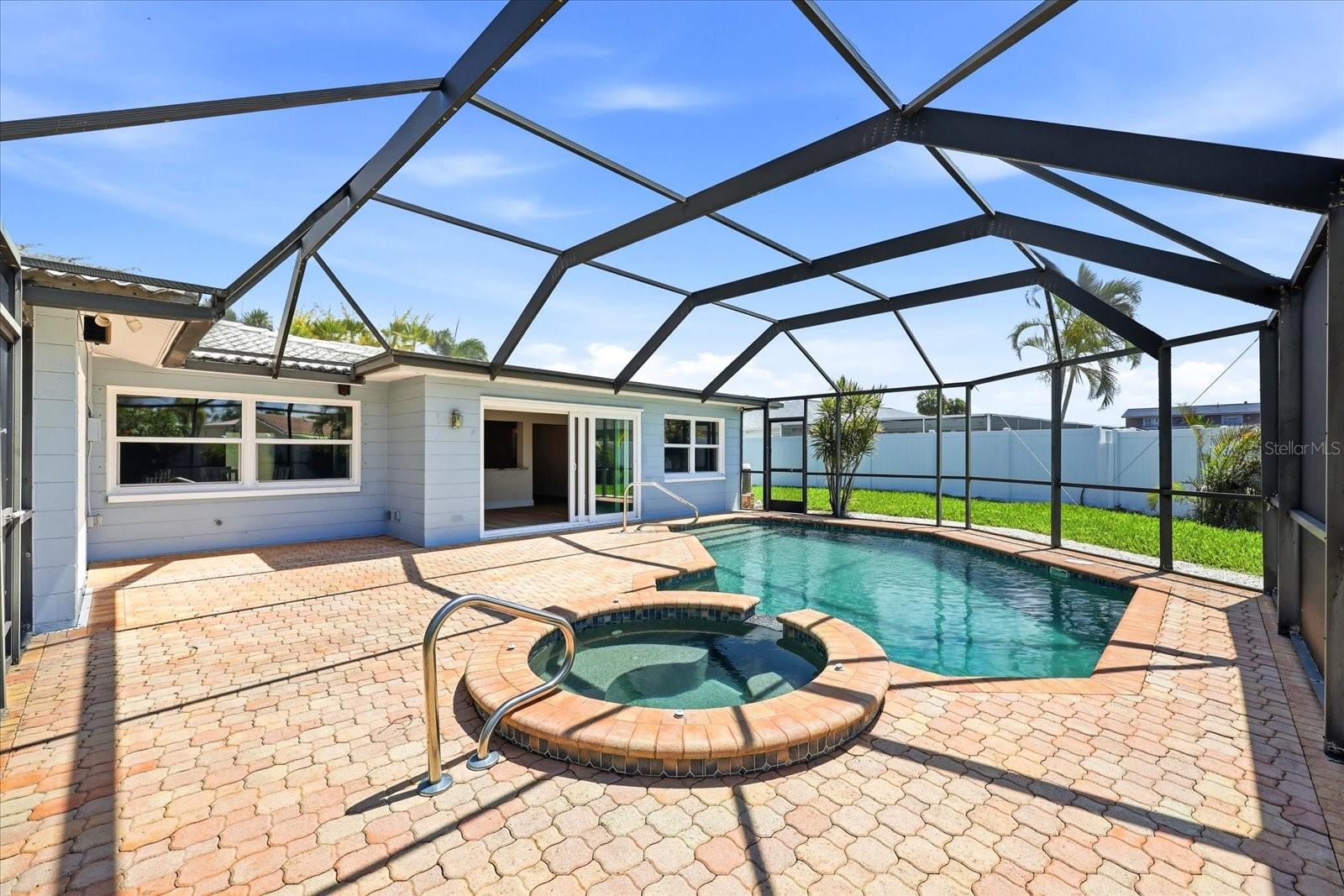 8008 13TH AVE S, ST PETERSBURG, FL, 33707