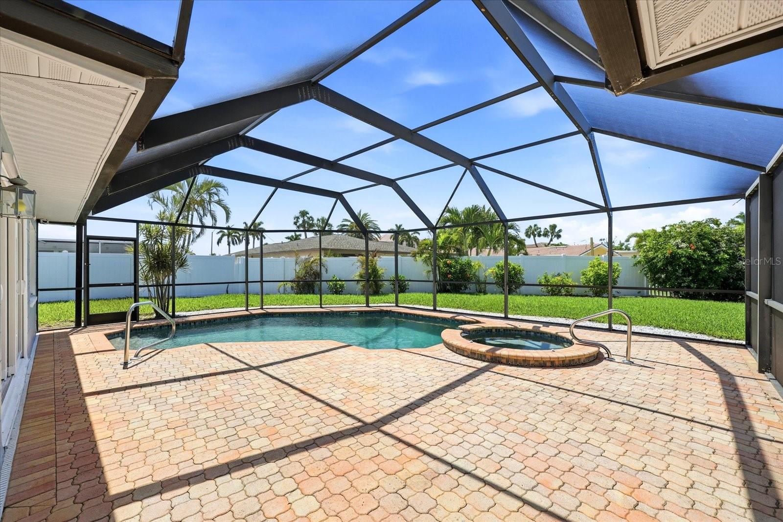 8008 13TH AVE S, ST PETERSBURG, FL, 33707