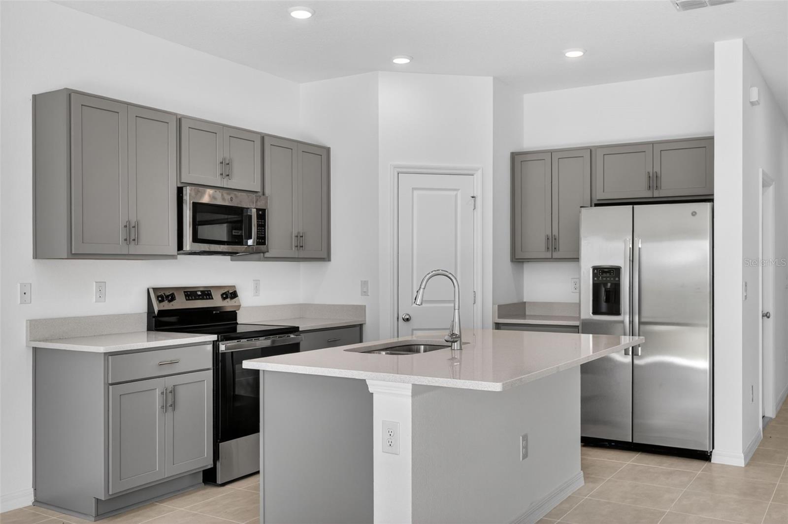 10761 ECLIPSE ST, SARASOTA, FL, 34241