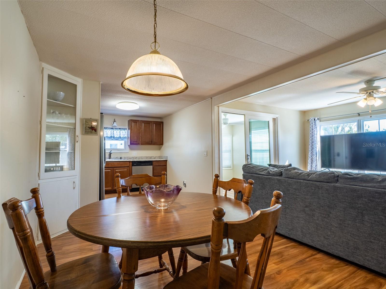 401 DENICE DR #401, SEMINOLE, FL, 33772