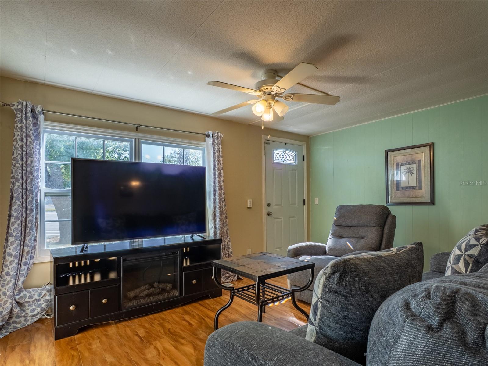 401 DENICE DR #401, SEMINOLE, FL, 33772