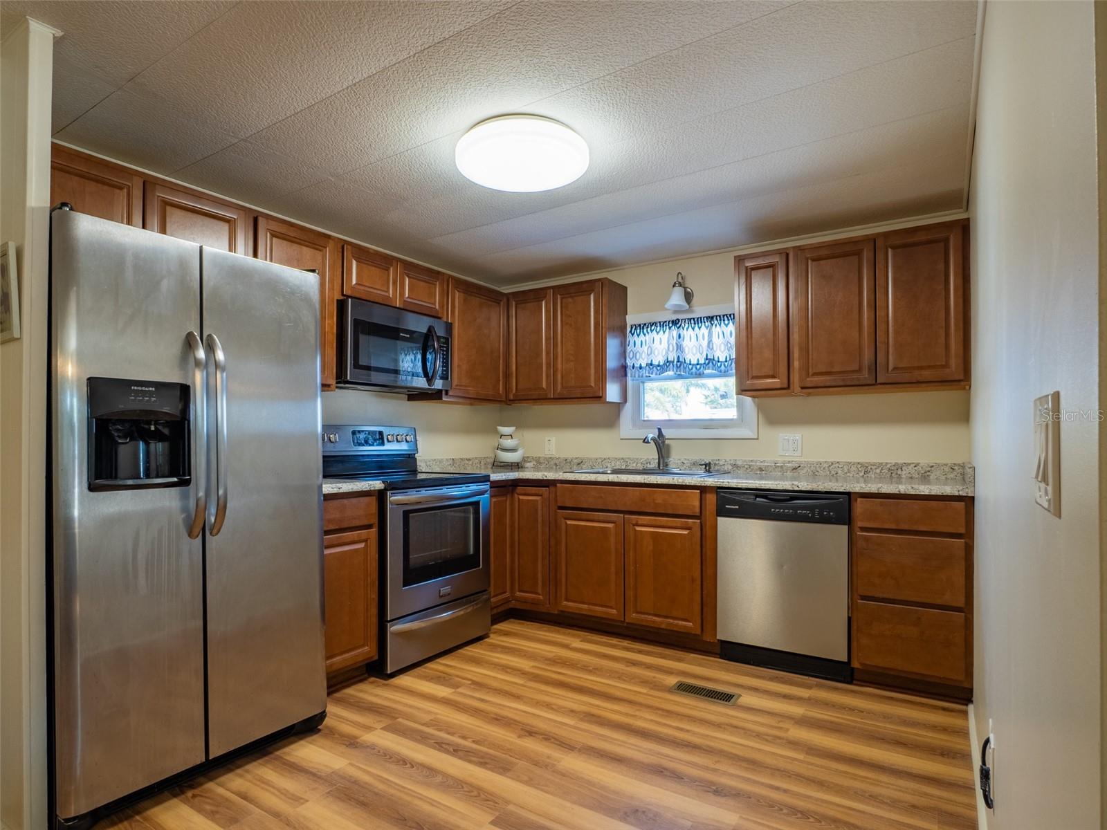 401 DENICE DR #401, SEMINOLE, FL, 33772