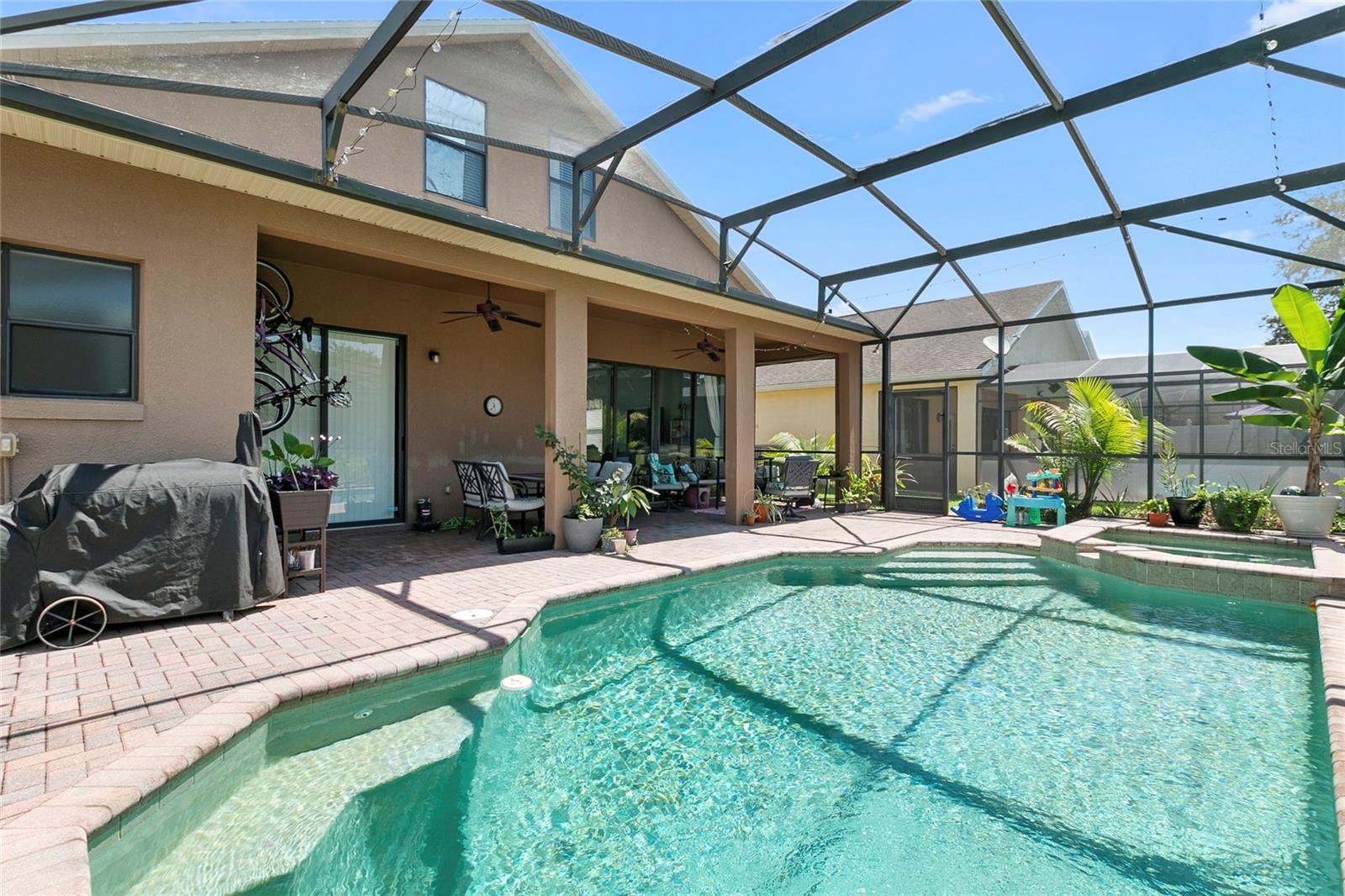 523 LAKE DAVENPORT CIR, DAVENPORT, FL, 33837