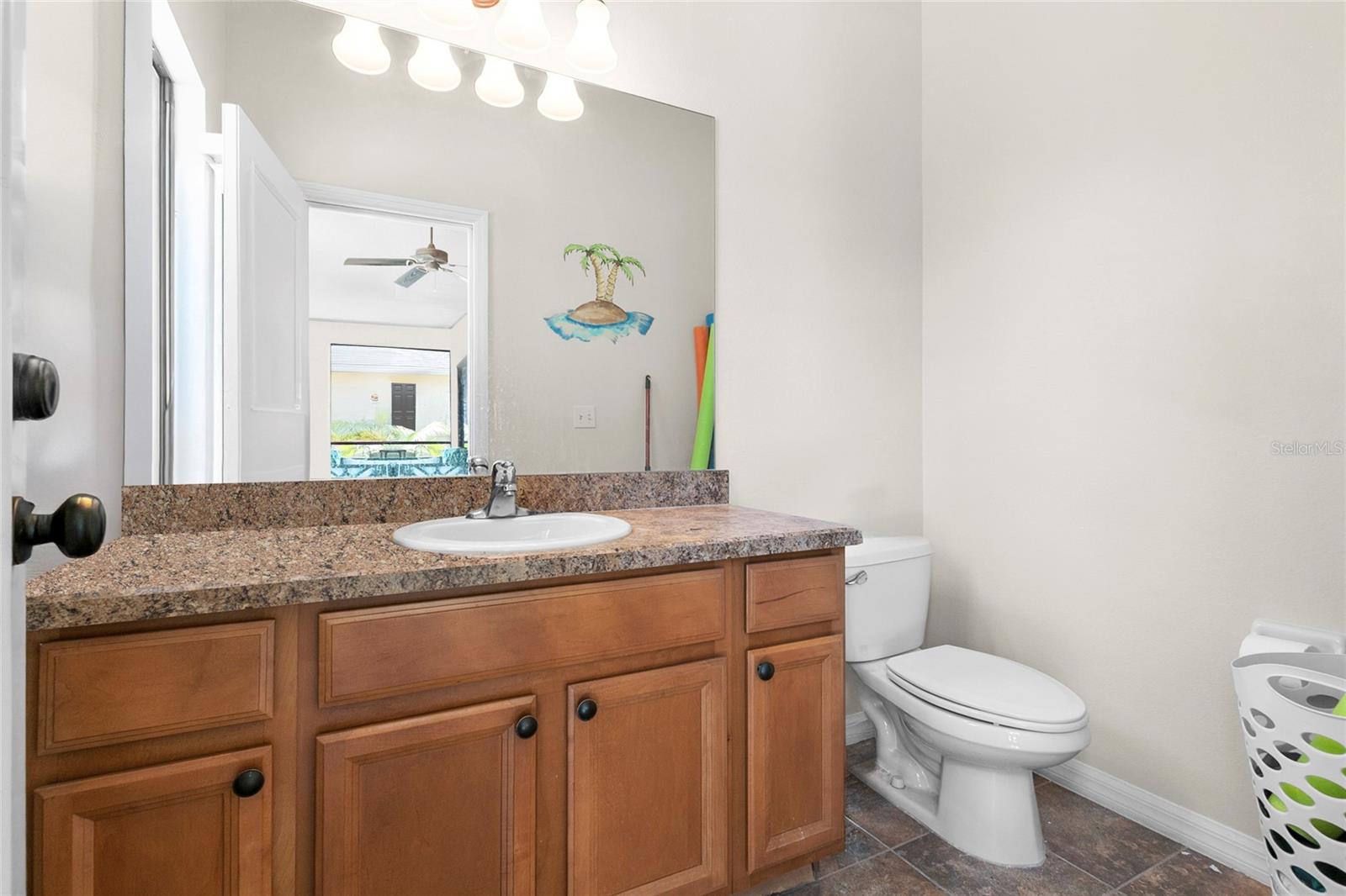 523 LAKE DAVENPORT CIR, DAVENPORT, FL, 33837