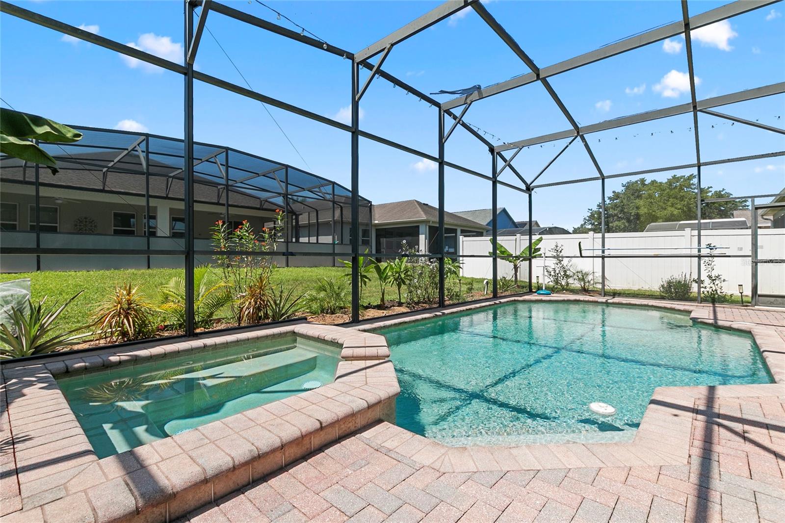523 LAKE DAVENPORT CIR, DAVENPORT, FL, 33837