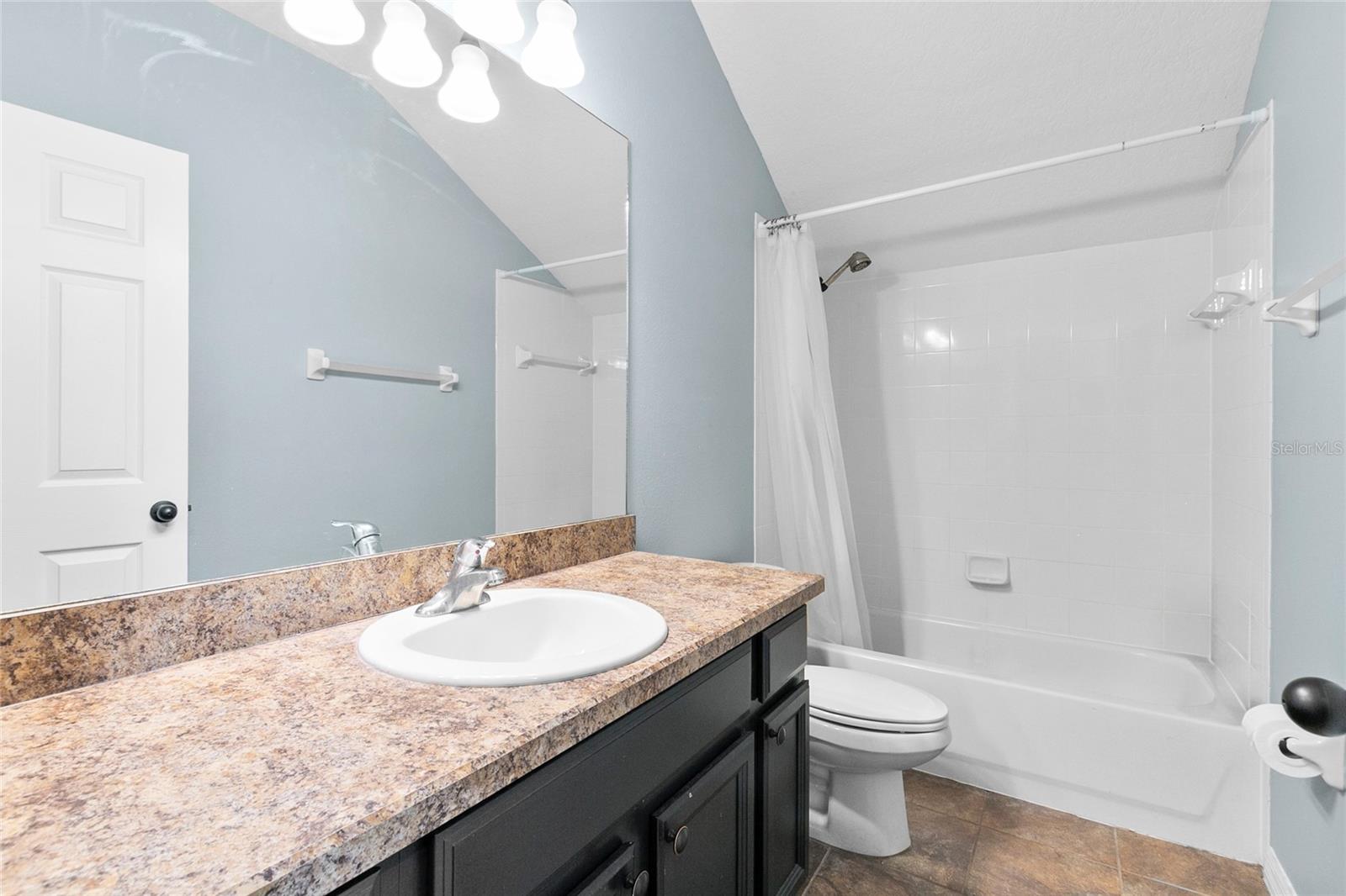 523 LAKE DAVENPORT CIR, DAVENPORT, FL, 33837