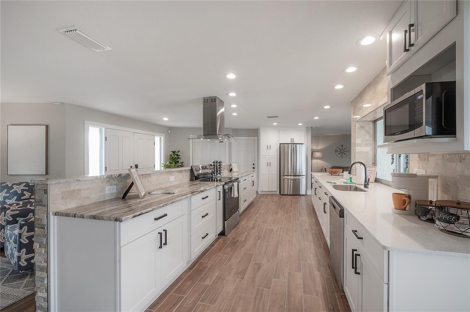 6322 COTTONWOOD LN, APOLLO BEACH, FL, 33572
