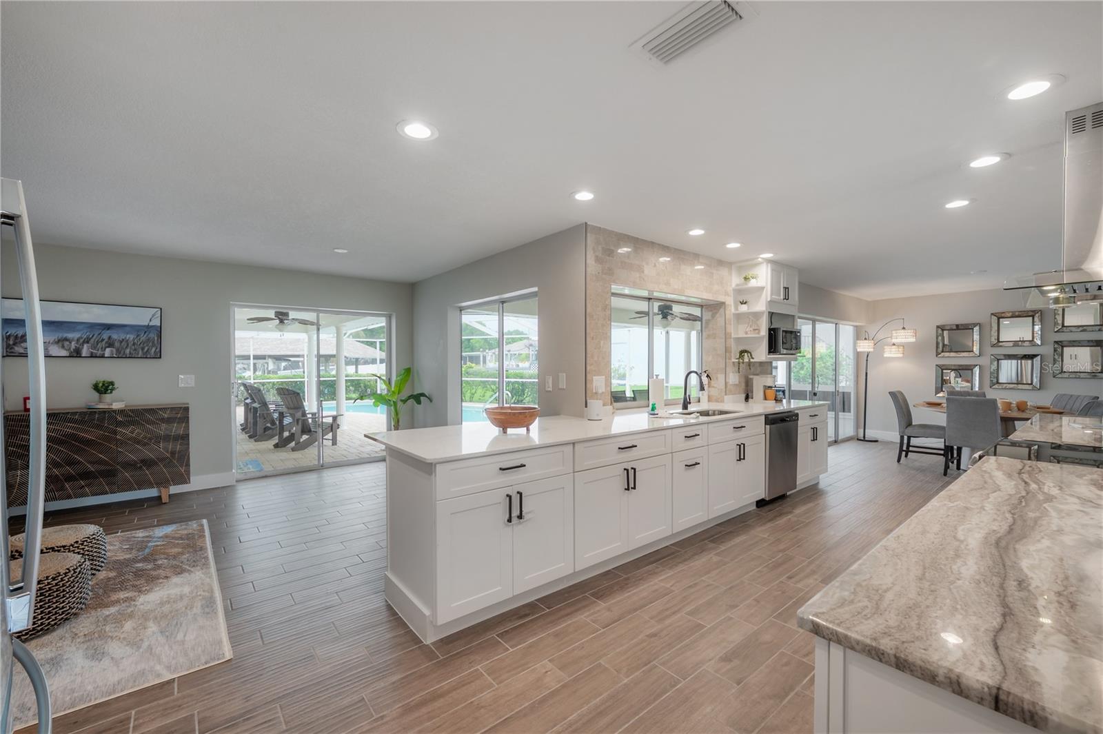 6322 COTTONWOOD LN, APOLLO BEACH, FL, 33572