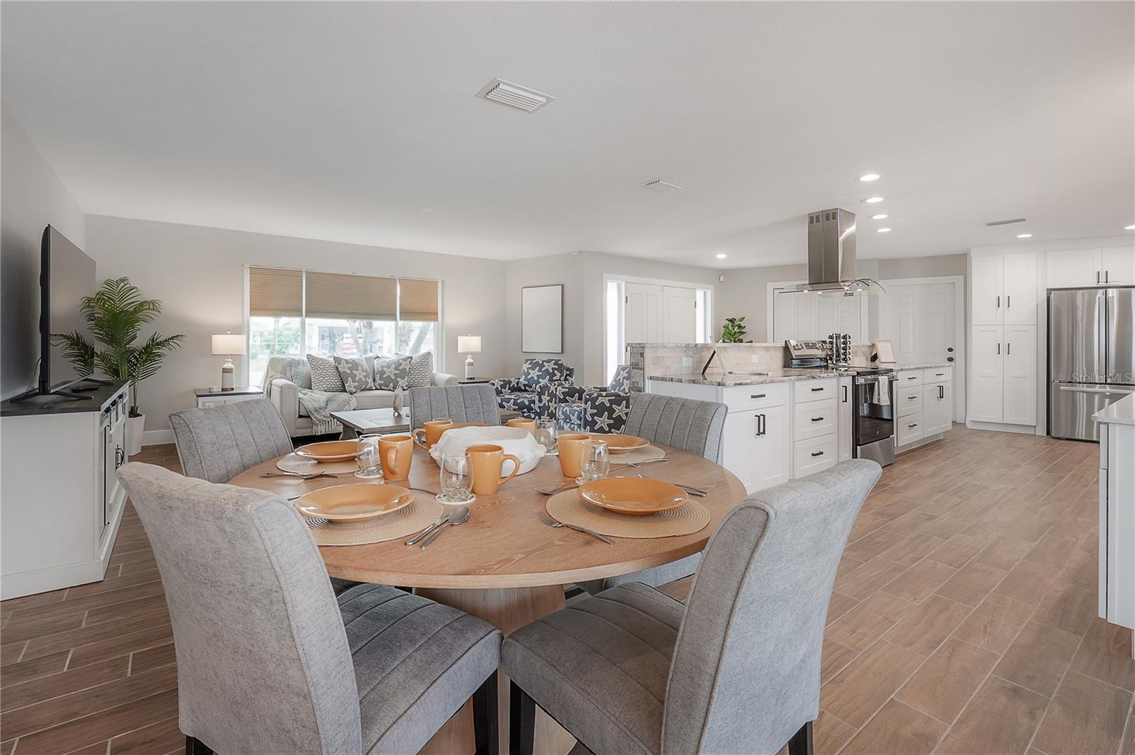 6322 COTTONWOOD LN, APOLLO BEACH, FL, 33572