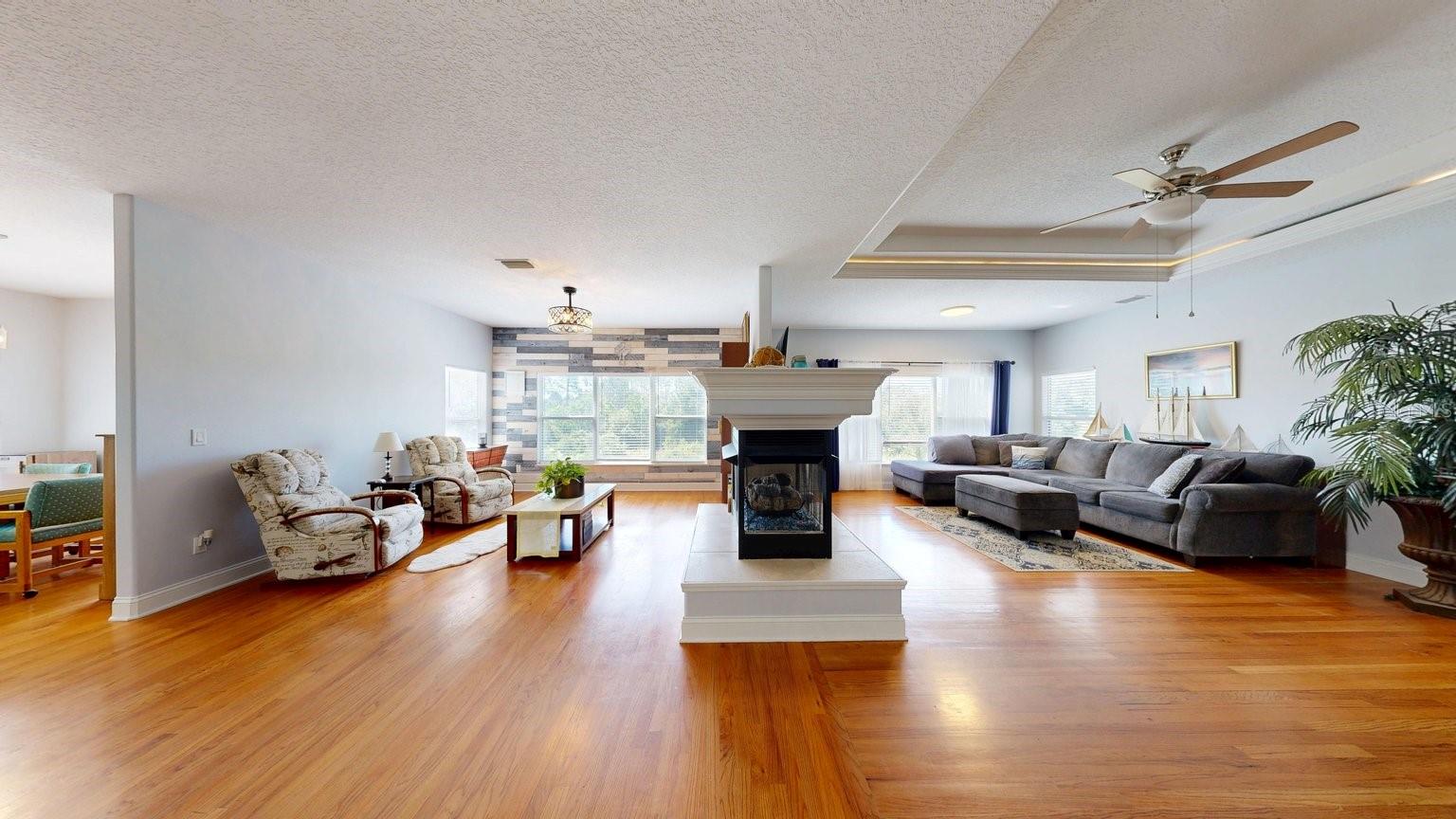 208 LONDON DR, PALM COAST, FL, 32137