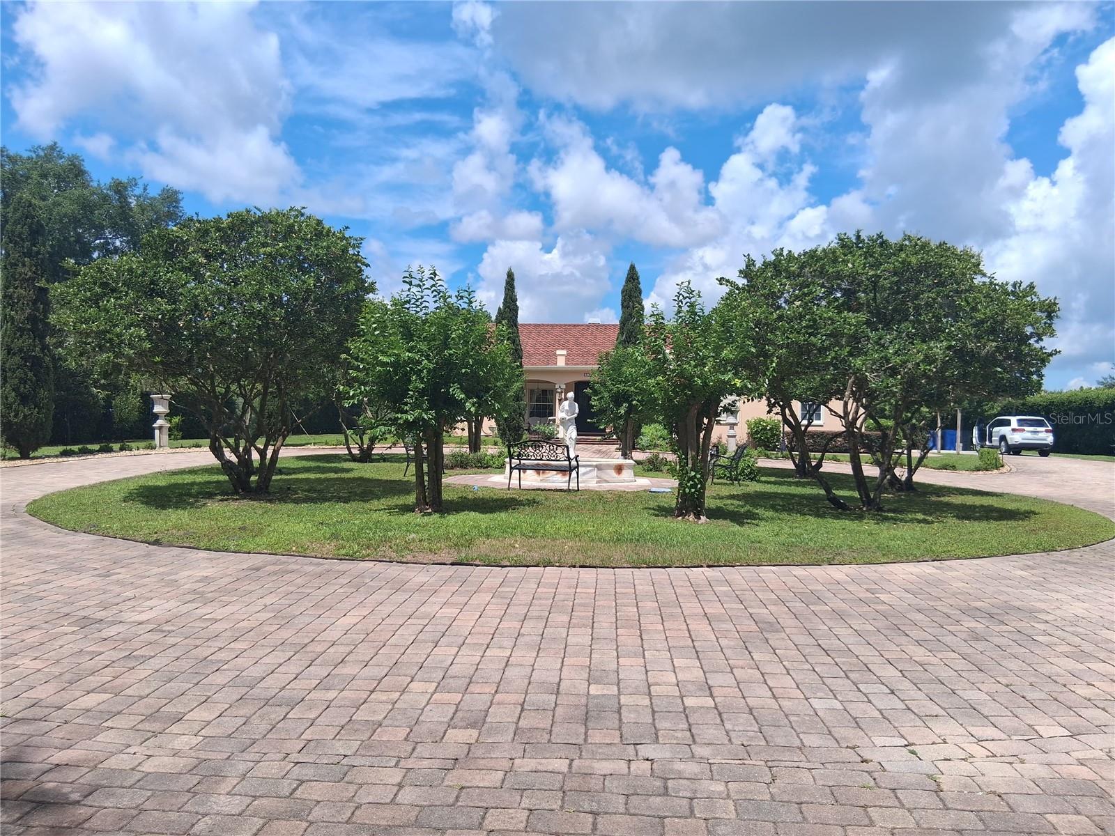 915 OLD WELCOME RD, LITHIA, FL, 33547