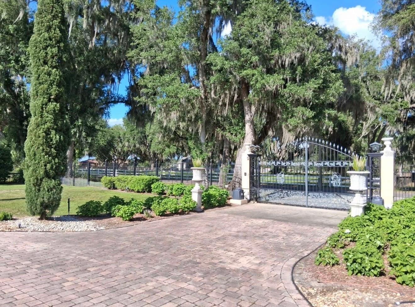 915 OLD WELCOME RD, LITHIA, FL, 33547