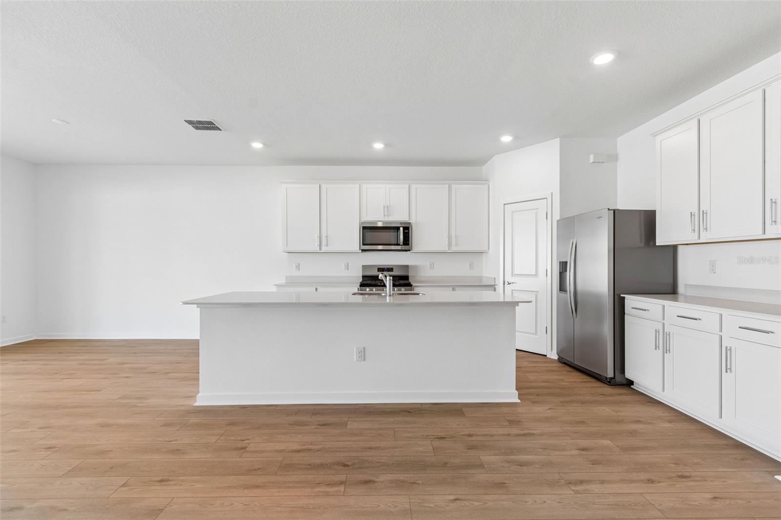 6669 ASBURY BARNES LN, WESLEY CHAPEL, FL, 33545