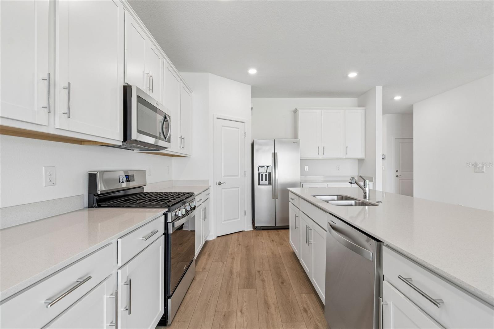 6669 ASBURY BARNES LN, WESLEY CHAPEL, FL, 33545