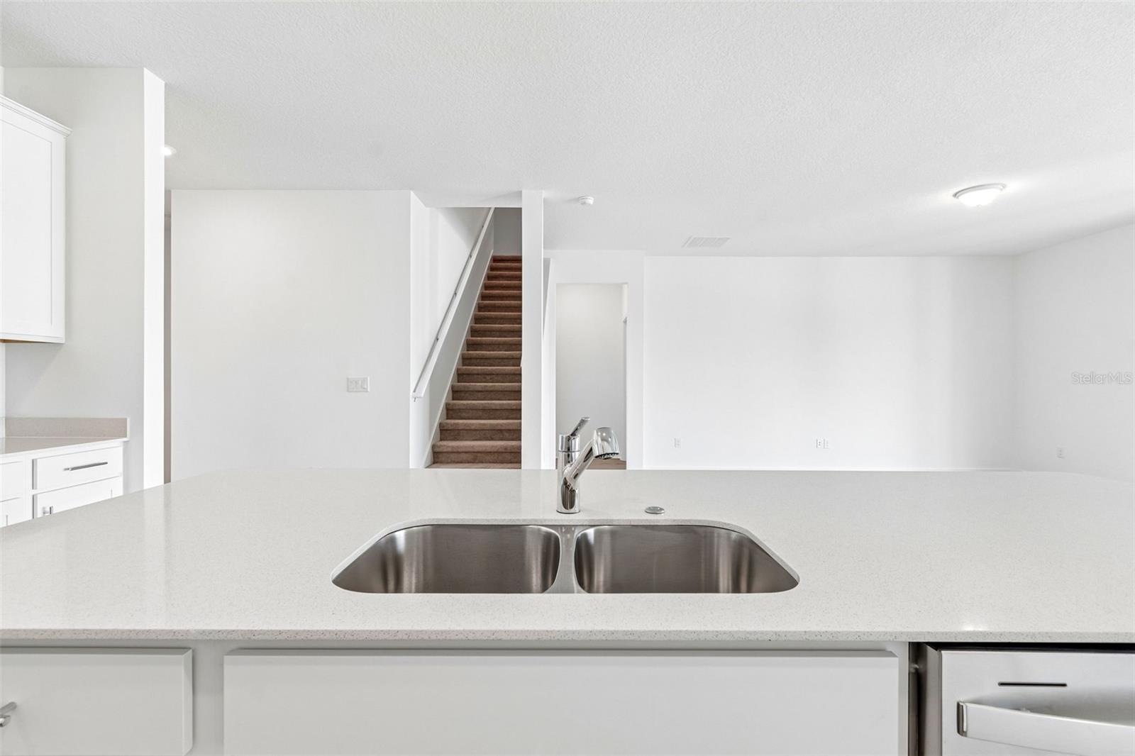 6669 ASBURY BARNES LN, WESLEY CHAPEL, FL, 33545