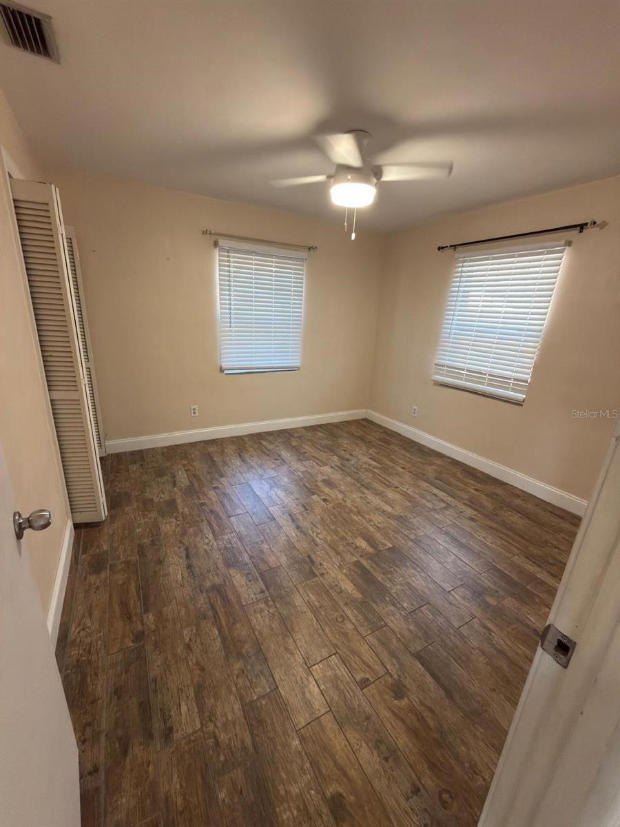 810 W 113TH AVE, TAMPA, FL, 33612