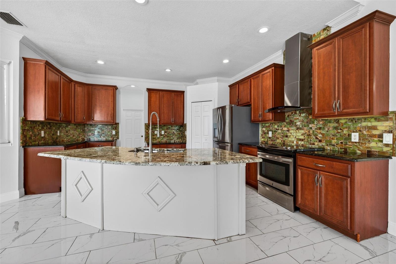 20114 TAMIAMI AVE, TAMPA, FL, 33647