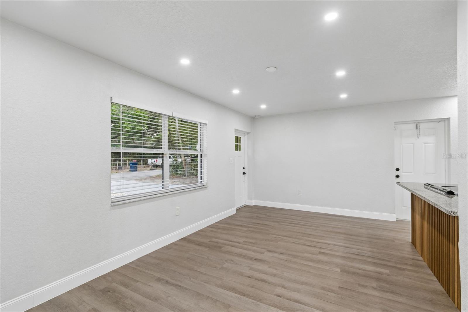 803 S CASTLE CT, TAMPA, FL, 33612