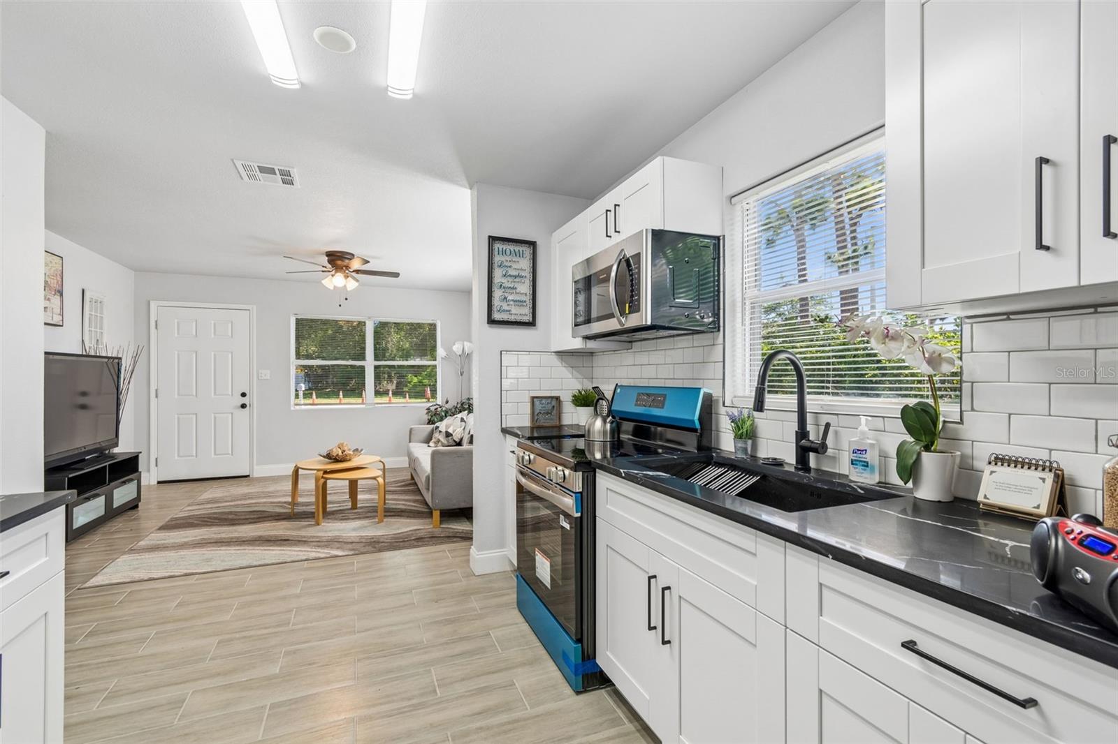 2105 46TH AVENUE DR W, BRADENTON, FL, 34207