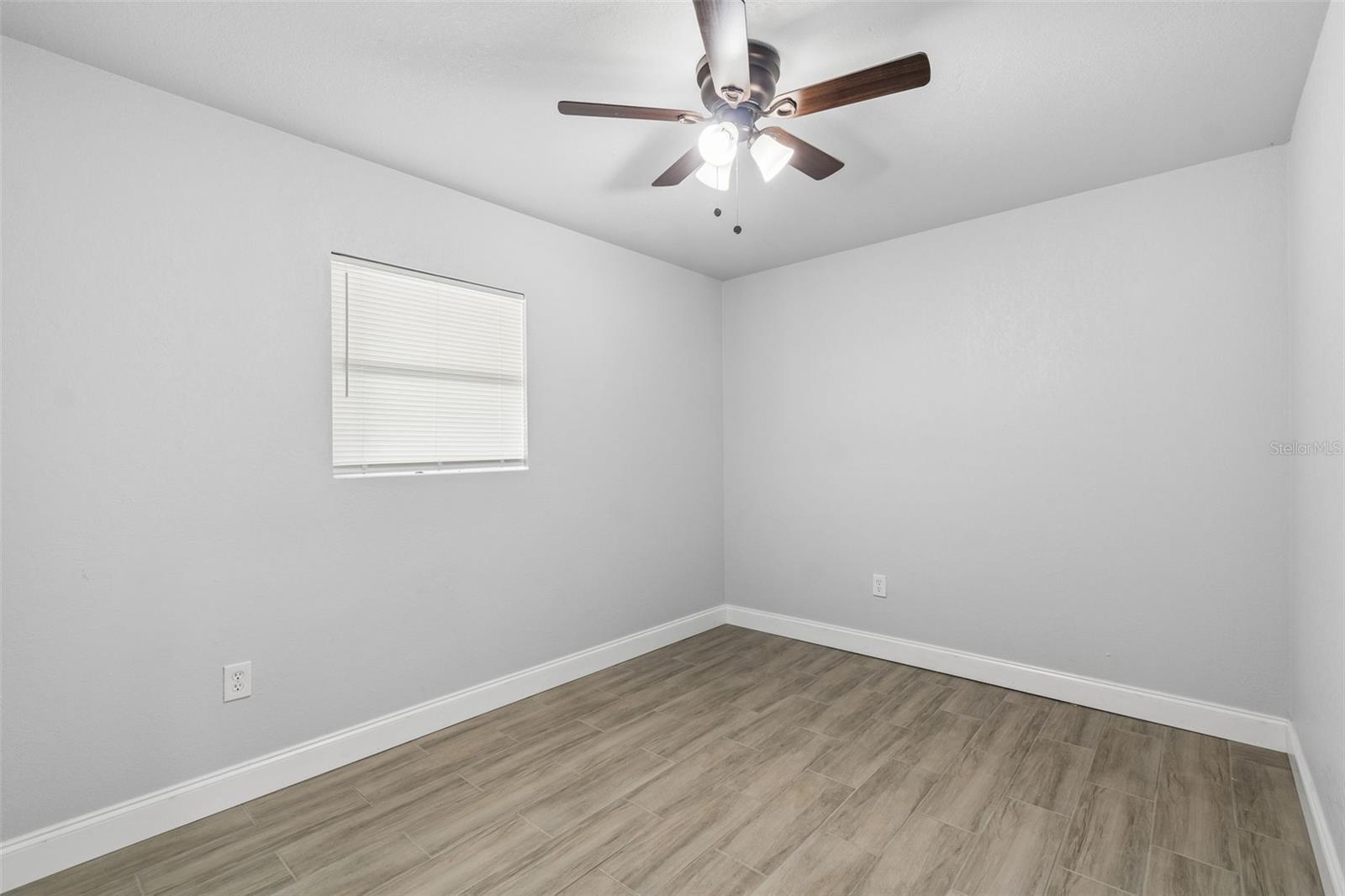 2105 46TH AVENUE DR W, BRADENTON, FL, 34207