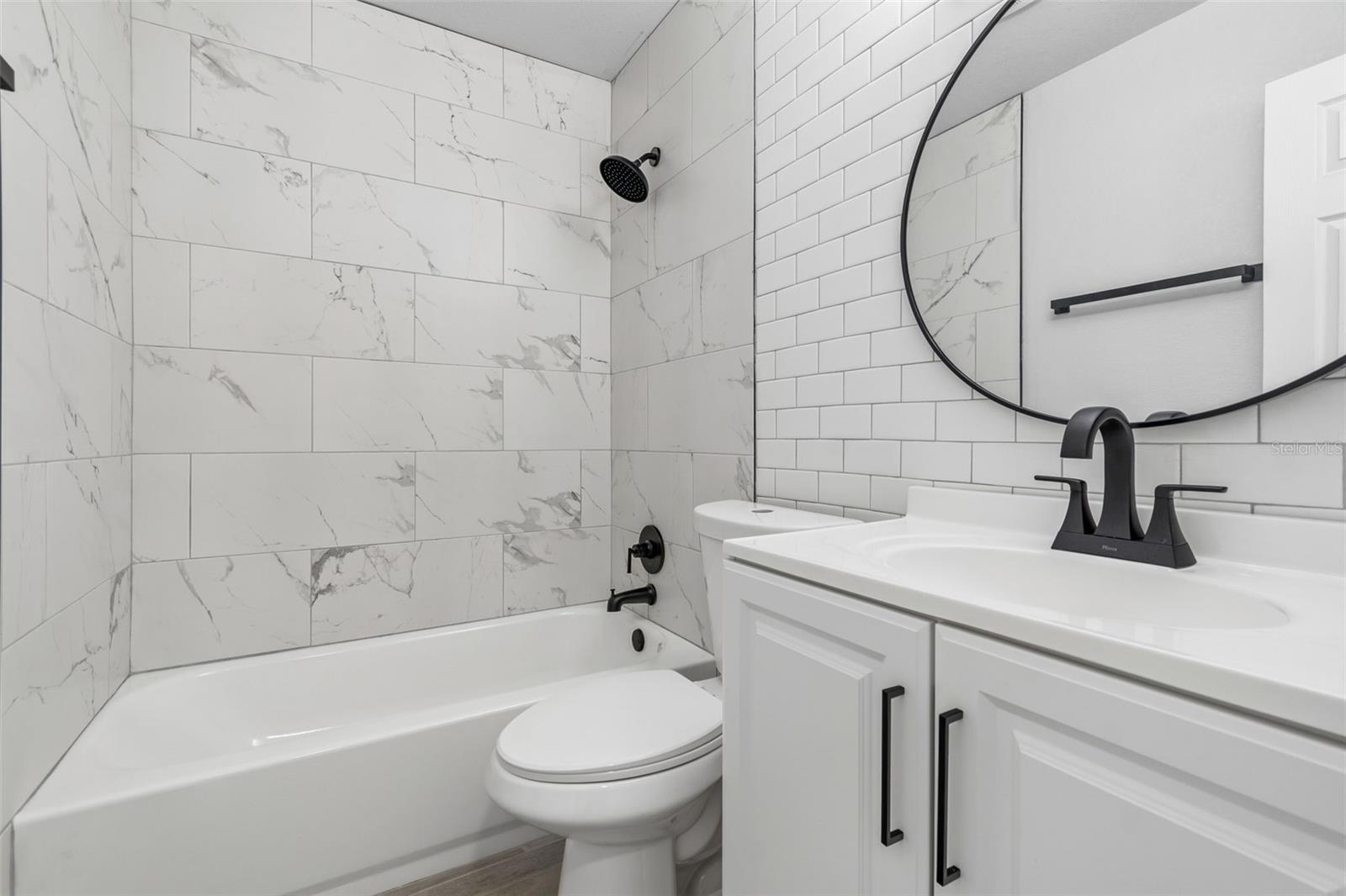 2105 46TH AVENUE DR W, BRADENTON, FL, 34207