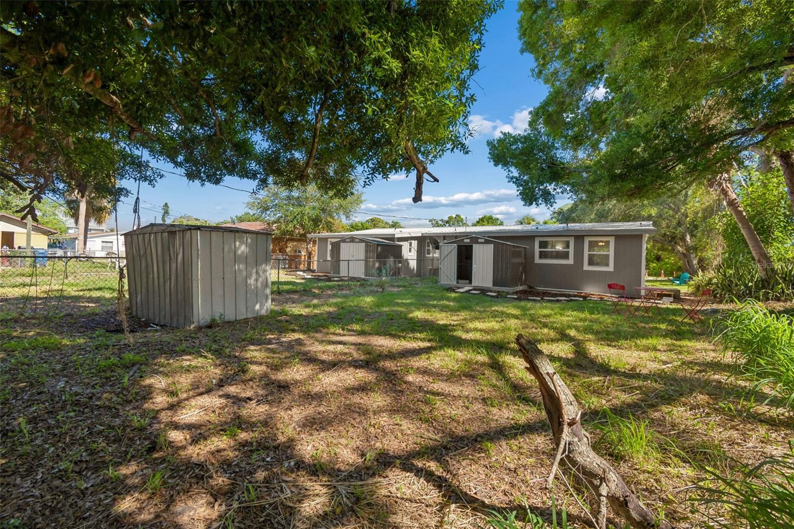 2105 46TH AVENUE DR W, BRADENTON, FL, 34207