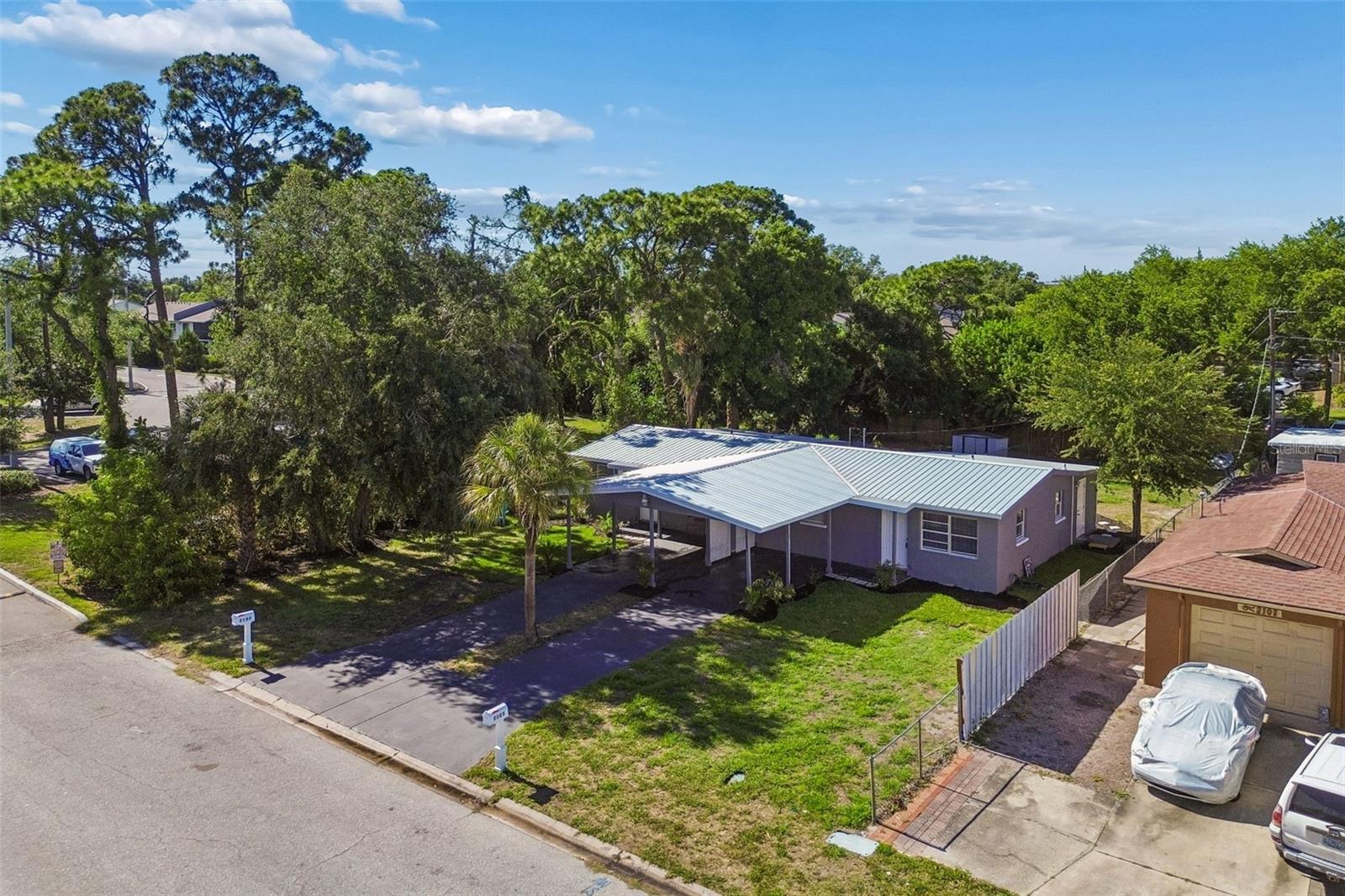 2105 46TH AVENUE DR W, BRADENTON, FL, 34207
