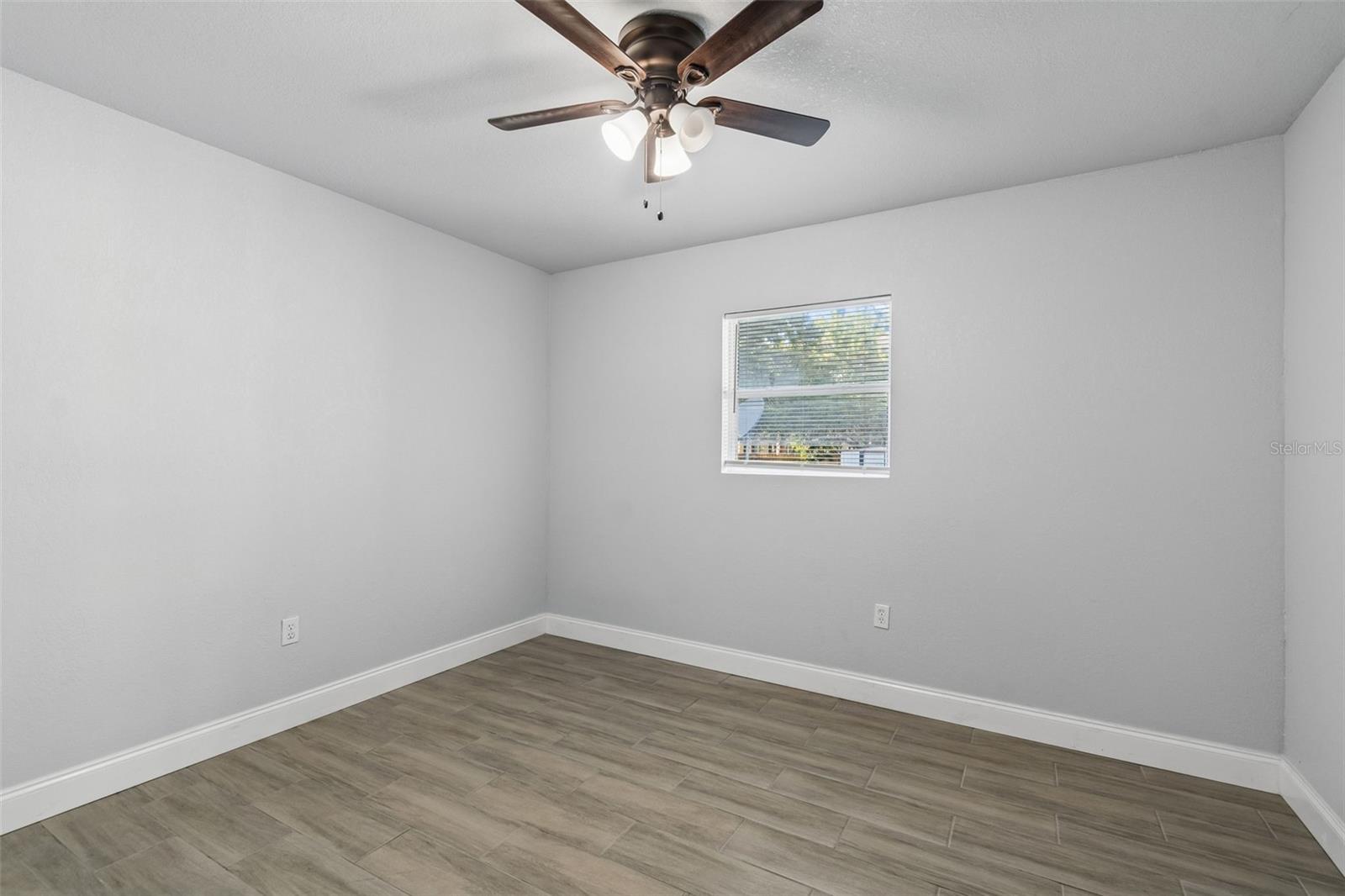 2105 46TH AVENUE DR W, BRADENTON, FL, 34207