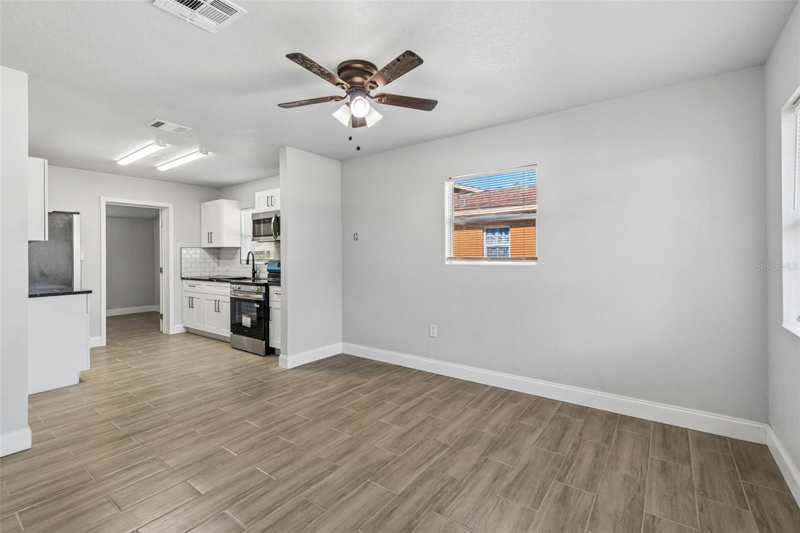 2105 46TH AVENUE DR W, BRADENTON, FL, 34207